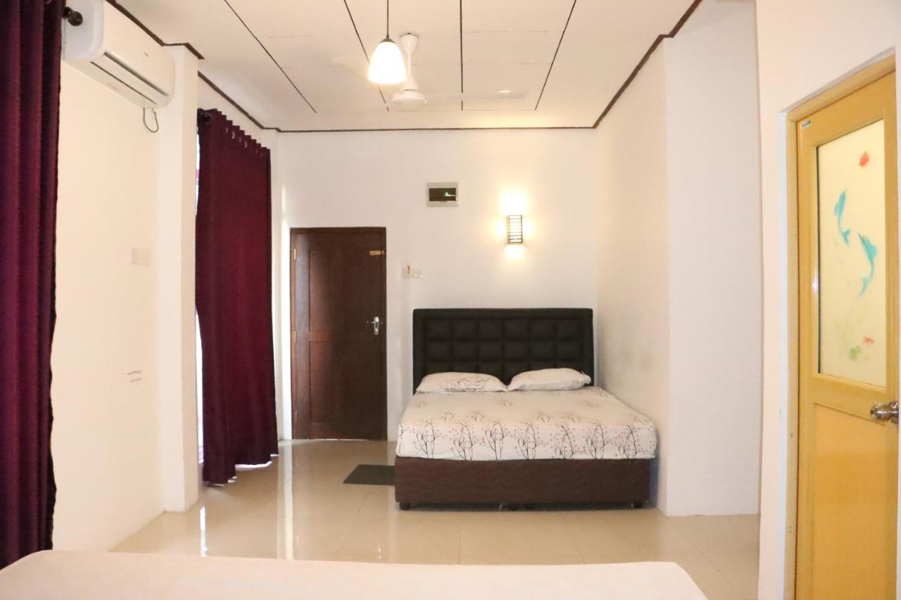 Shalona Holiday Home Galle Buitenkant foto